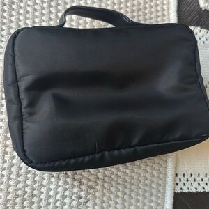 NUDESTIX hanging tolietry bag